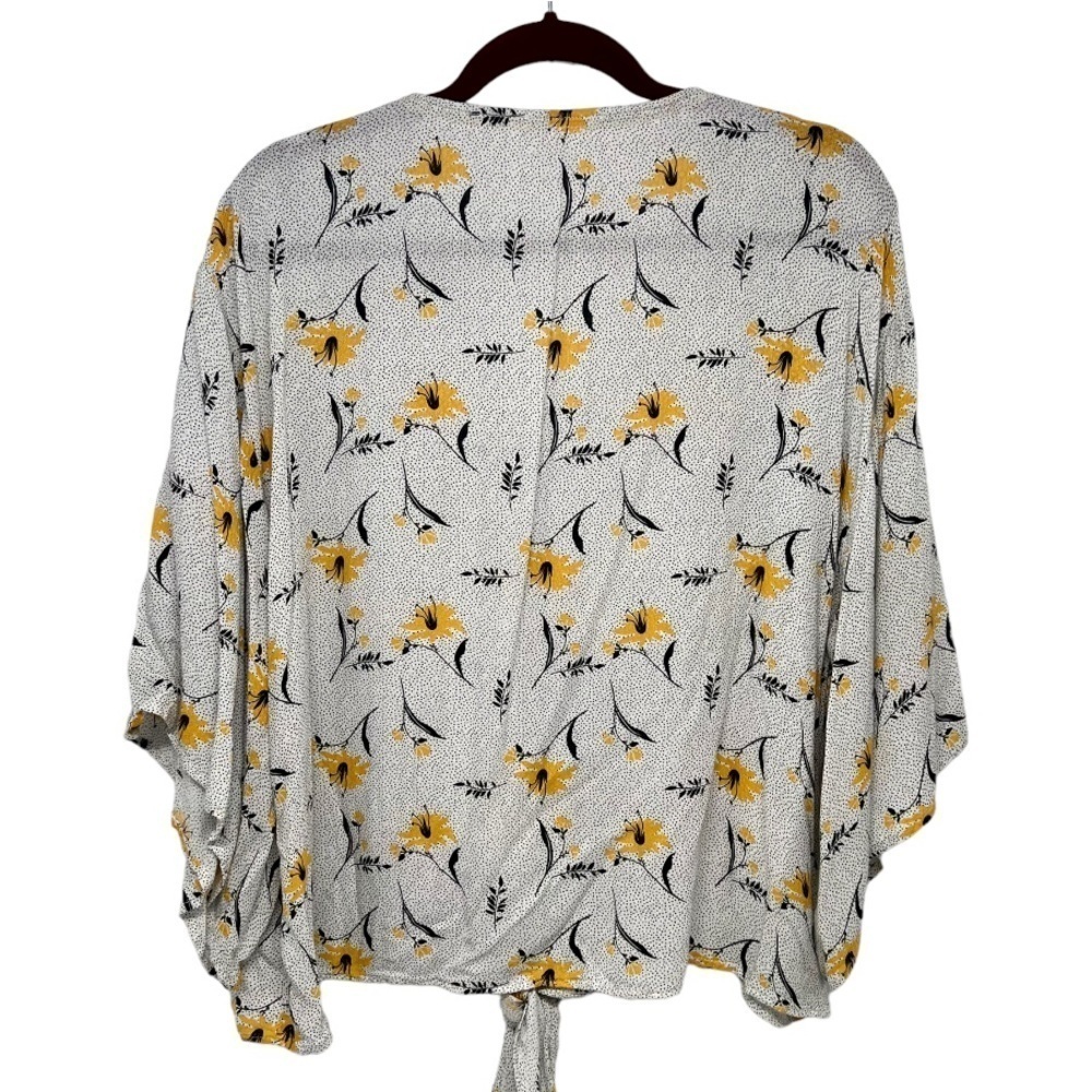 Maurice’s Floral V NeckTie Waist 3/4 Sleeve Top Women’s 0X - Picture 6 of 10